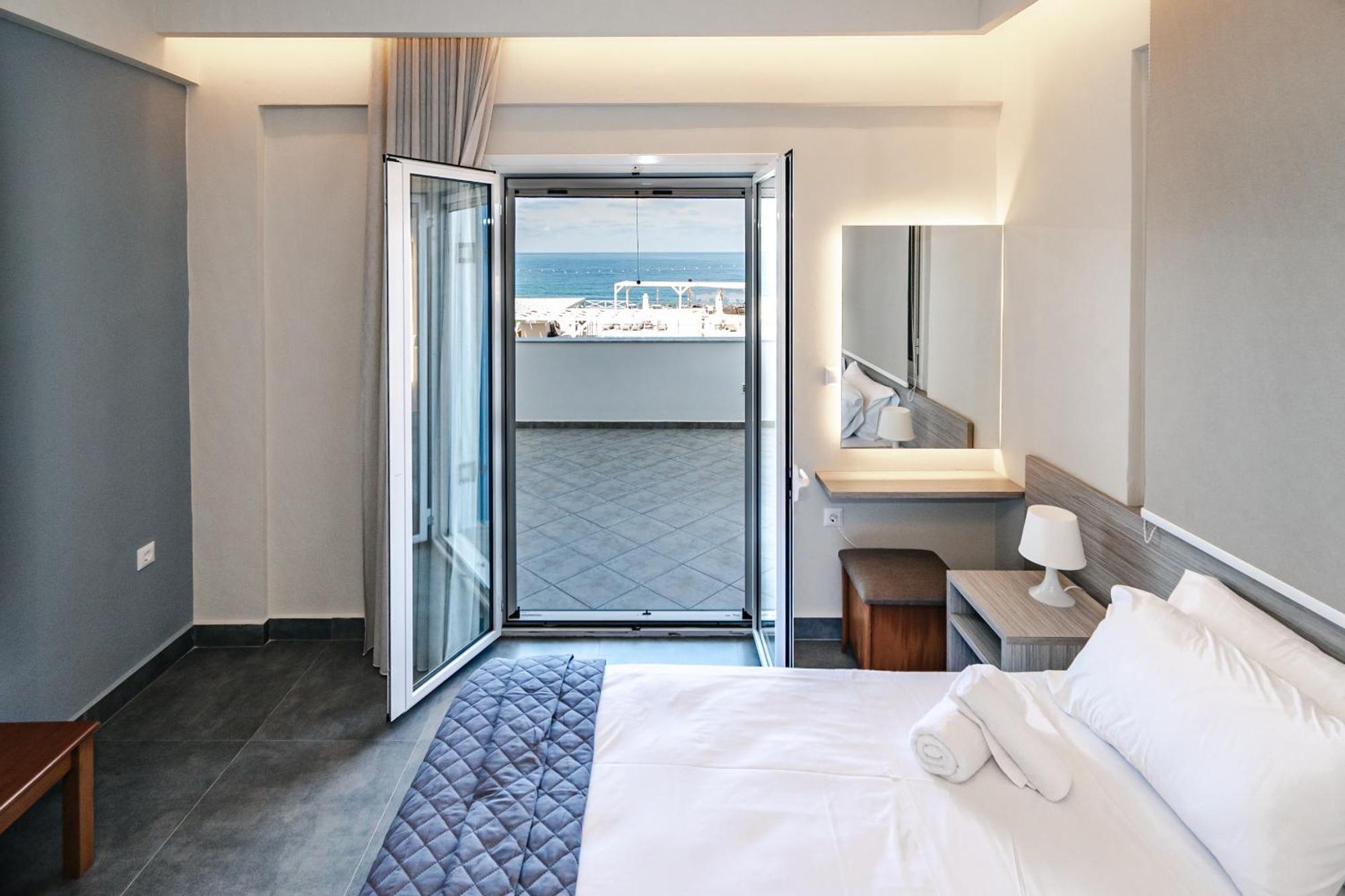 Mesogeios Hotel Marathopoli Dış mekan fotoğraf